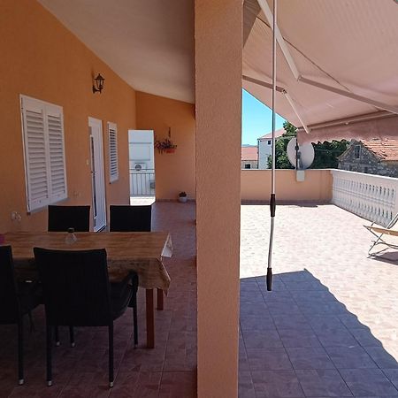 Apartmani Sprljan Vodice Esterno foto