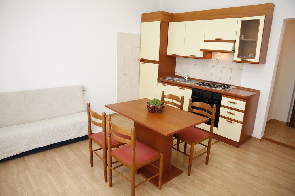 Apartmani Sprljan Vodice Esterno foto
