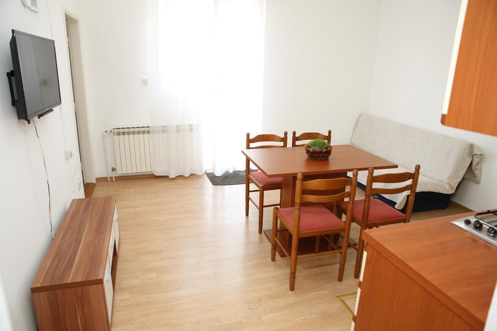 Apartmani Sprljan Vodice Esterno foto