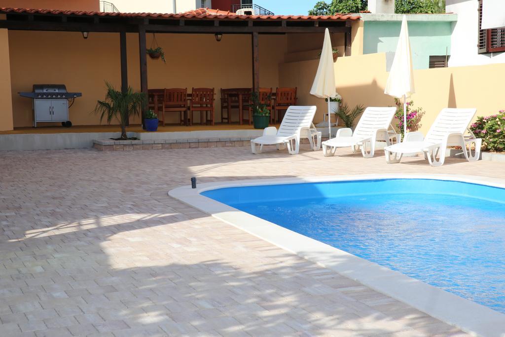Apartmani Sprljan Vodice Esterno foto