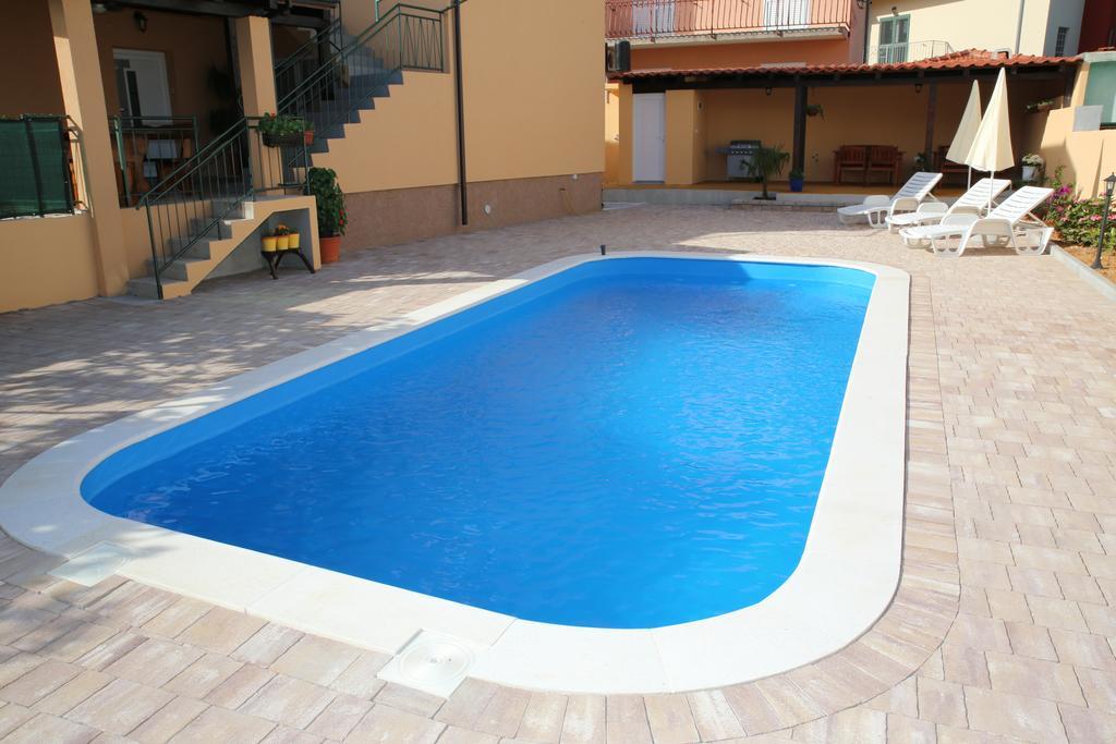 Apartmani Sprljan Vodice Esterno foto